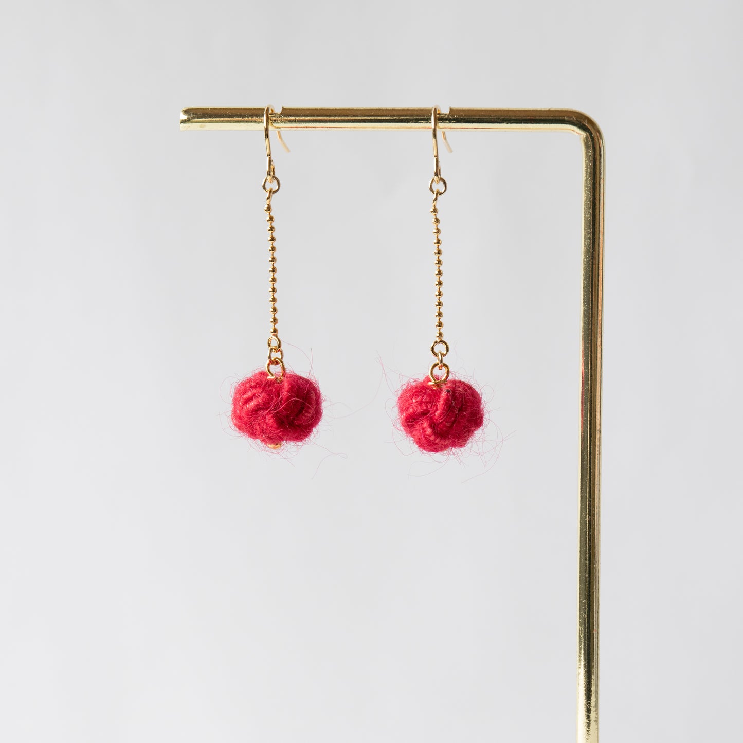 Fuwamusubi (Fluffy knot) | Earrings