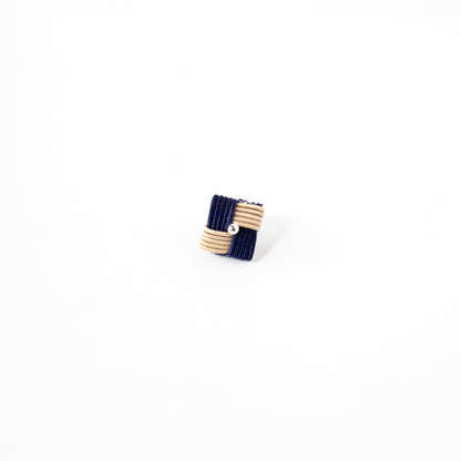 Checkered pattern | Pin badge