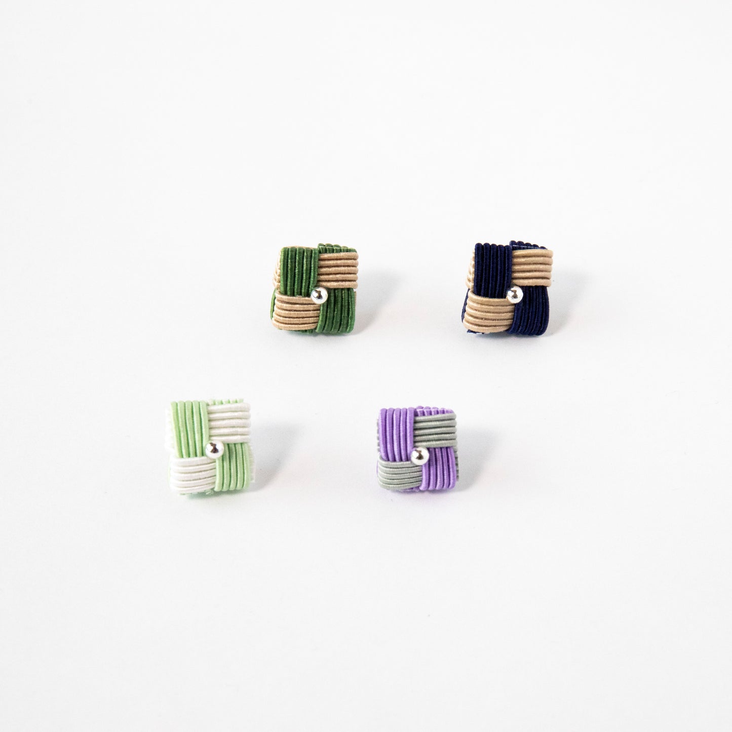 Checkered pattern | Pin badge